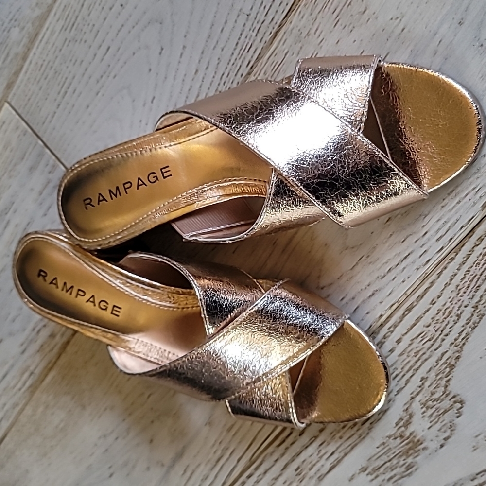 ✨️Rose Gold Foil block heel slides 6.5 RAMPAGE Hannie